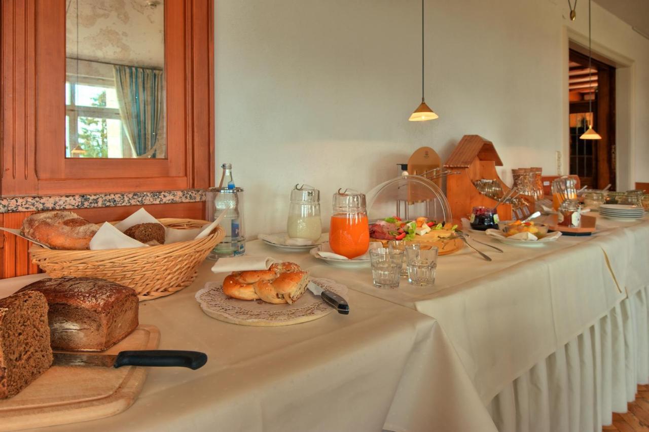 Jufa Hotel Schwarzwald Lenzkirch Esterno foto