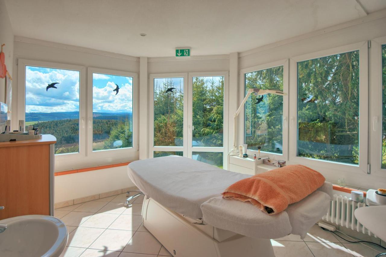 Jufa Hotel Schwarzwald Lenzkirch Esterno foto