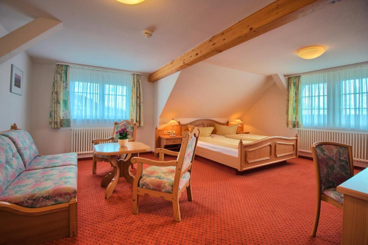 Jufa Hotel Schwarzwald Lenzkirch Esterno foto